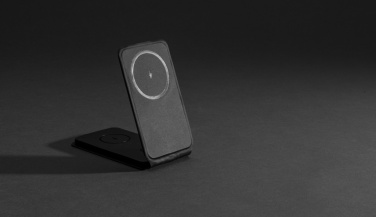 Logo trade promotional merchandise image of: Swiss Peak RCS rPU 15W  3-in-1 magnetic wireless charger