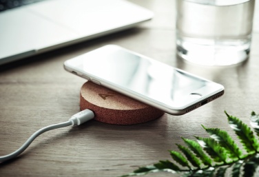 Logo trade promotional products picture of: Wireless charging pad 10W