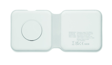 Logo trade promotional giveaways image of: 2 in 1 foldable charger 15W