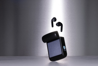 Logotrade firmakingi foto: Skywave RCS taaskasutatud plastist päikesepatareid