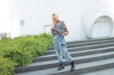 Logotrade reklaamkingituse foto: Õlakott Urban Bumbag