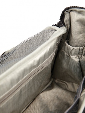 Logotrade firmakingituse foto: VINGA Baltimore reisi tualett-tarvete kott