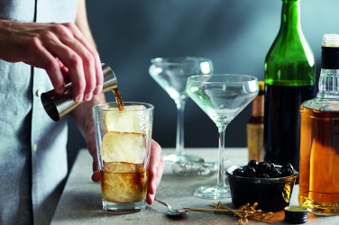 Logo trade firmakingi pilt: Roostevabast terasest jiger