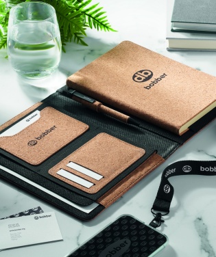 Logotrade reklaamkingituse foto: A5 märkmik-mapp korgist