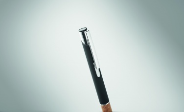 Logo trade meened foto: Alumiiniumist valmistatud pastapliiats, mille käepide on korgist