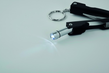 Logo trade ärikingid foto: Kokkupandav multitööriist noaga