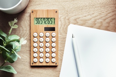 Logotrade meene foto: 8-kohaline bambusest kalkulaator