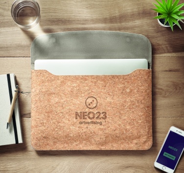 Logo trade reklaamtooted foto: Korgist sülearvutikoti magnetklapp