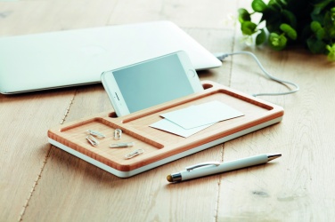 Logotrade reklaamkingi foto: Juhtmeta laadimisalus 5W MALABAR