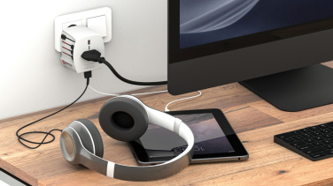 Logotrade firmakingid pilt: SKROSS World Travel Adapter MUV 2-pooluseline USB A ja C-ga