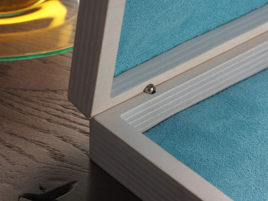 Logo trade firmakingitused foto: Puidust kast 1819121