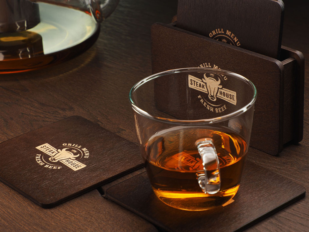 Logo trade reklaamkingitused foto: Puidust karp koos 4 tassialusega 1871121