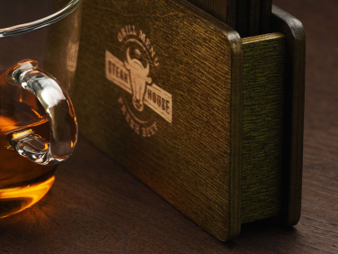 Logotrade firmakingituse foto: Puidust karp koos 4 tassialusega 1871121