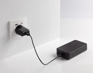 Logo trade ärikingitused foto: Boostcore RCS taaskasutatud plastist akupank 20 000 mAh USB C