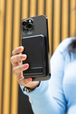 Logo trade reklaamtooted foto: Zen RCS plastk 5000 mah 5W magnetiline bambusest akuank