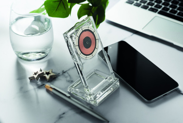 Logotrade meene foto: CRYL akrüülist juhtmevaba laadija 15W