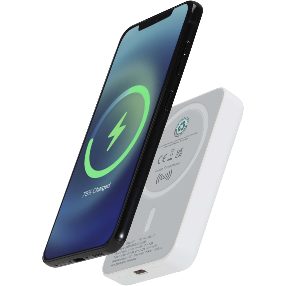 Logo trade reklaamkingi pilt: Acrab 5000 mAh 15W magnetiline juhtmevaba varupatarei koos 20W PD-ga - valmistatud taaskasutatud plastist