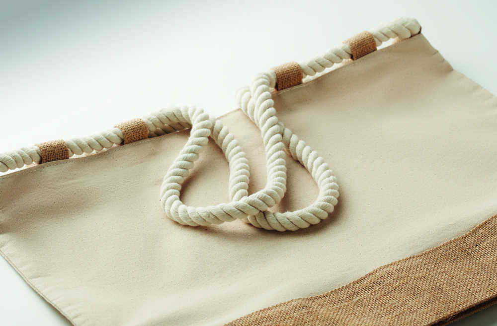 Logotrade reklaamkingi foto: MAKENKE purjeriidest rannakott