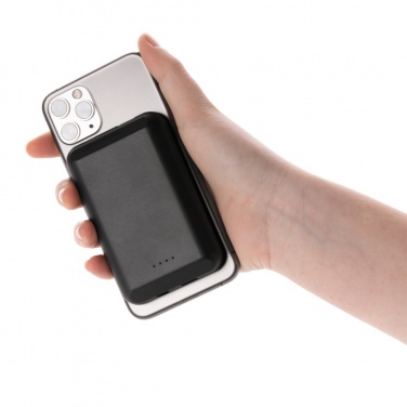 Logo trade mainoslahjat ja liikelahjat kuva: Magneettinen 5000mAh 5W langaton virtapankki