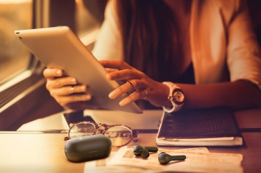 Logotrade liikelahja tuotekuva: Motorola IPX5 TWS MOTO kuulokkeet 85