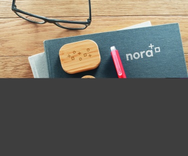 Logo trade mainostuotet tuotekuva: TWS-kuulokkeet bambukotelossa