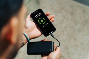 Logo trade liikelahja mainoslahja tuotekuva: Urban Vitamin Menlo Park RCS rplast 20.000 20WPD virtapankki