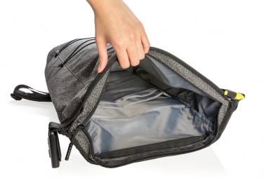 Logotrade biznesa dāvanas foto: Pilsētas pretaizdzīšanas un sagriešanai izturīga mugursoma