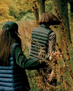 Logotrade biznesa dāvanas foto: Iqoniq Meru sieviešu otrreizējās pārstrādes poliestera ķermeņa sildītājs