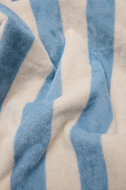 Logotrade korporatīvās dāvanas foto: VINGA Lagoa GRS pludmales dvielis