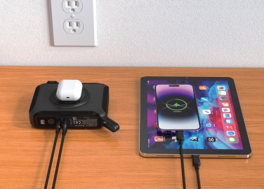 Логотрейд pекламные cувениры картинка: Универсальное зарядное устройство Urban Vitamin Oxnard 5 в 1 65 Вт