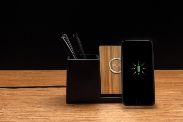 Logotrade profilreklam bild: Ontario 10W trådlös laddare i  RCS återvunnen plast