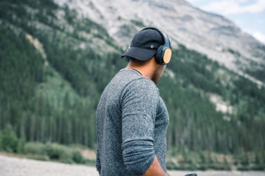 Logotrade profilreklam bild: Elite hopvikbara trådlösa hörlurar, RCS och bambu