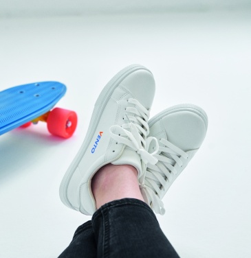 Logotrade profilprodukter bild: Sneakers i PU stl 39