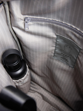 Logotrade kampanjprodukter bild: VINGA Baltimore RCS tote backpack