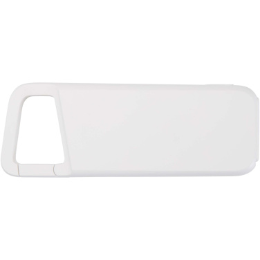 Logotrade presentreklam bild: Alkes 5 000 mAh 12 W vattenbeständig powerbank av återvunnen plast med karbinhake